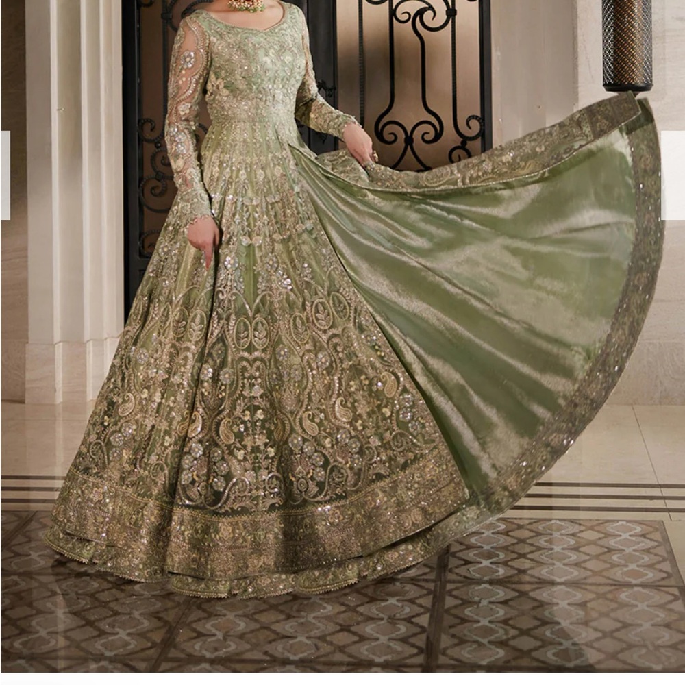 Faiza Saqlain Brand new never used Elegant shimmering Embellished wedding Dress